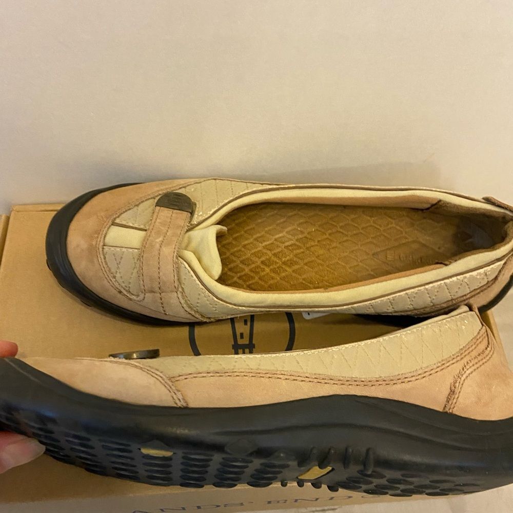 Lands' End Slip On Walking Shoes 6.5 Tan Beige Quilted Suede Women - Picture 3 of 7